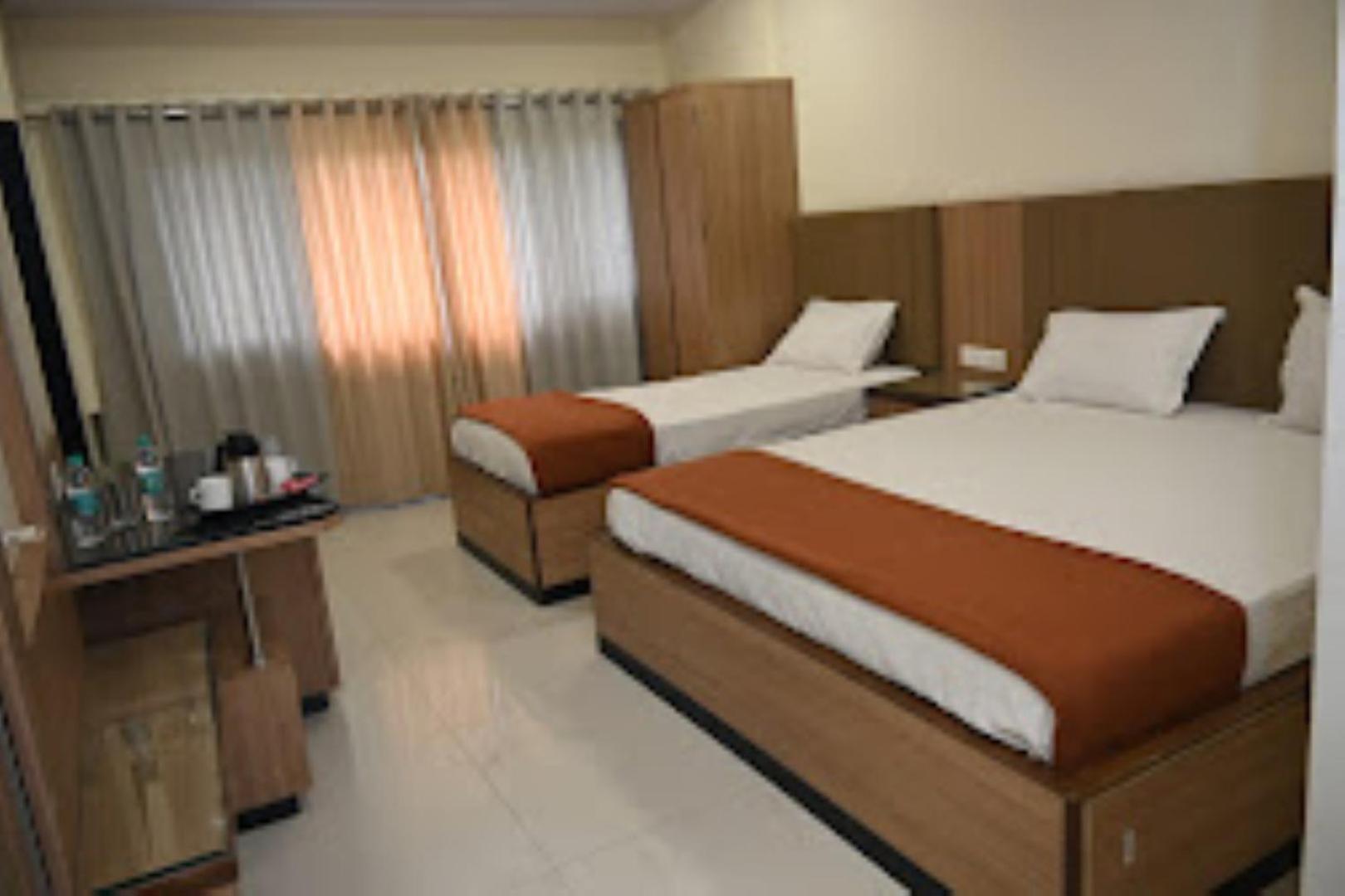 Hotel Pritam Park, Jalgaon, Maharashtra Экстерьер фото